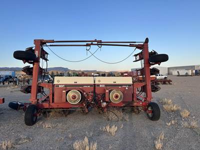Case IH 900 Planter / Row Unit