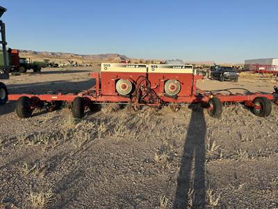 Case IH 955 Planter / Row Unit