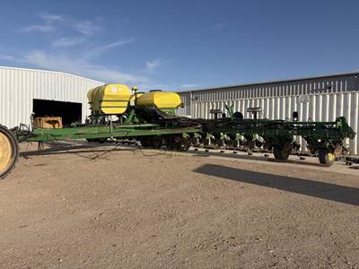 John Deere 1770NT Planter / Row Unit