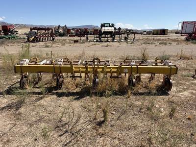 Buffalo 4600-4H-38 Row Cultivator