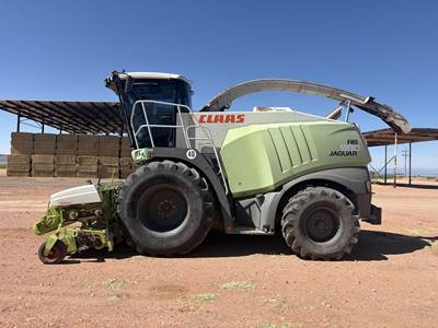 Claas JAGUAR 980 Self-Propelled Forage Harvester