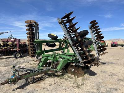 John Deere 637 Disk