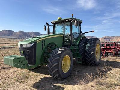 John Deere 8335R Tractor