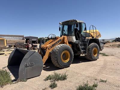 Liebherr L550 Wheel Loader