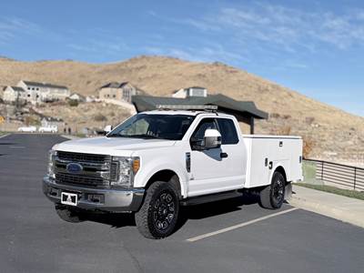 2017 Ford F-350 XLT Extended Cab Mechanic / Service Truck - Knapheide 11FT Service Body with Boxes Service Utility Truck Body