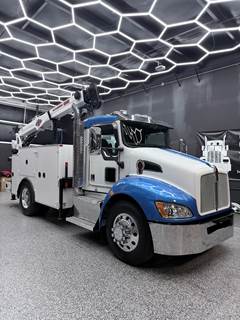 2015 Kenworth T370 Mechanic / Service Truck - IMT Dominator II Welder / Mechanics Body / Crane Truck Body