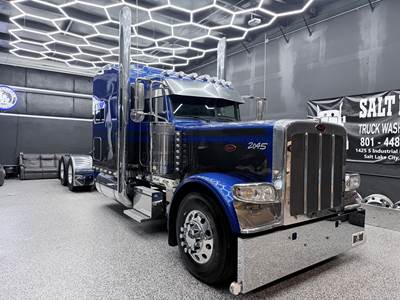2019 Peterbilt 389 Sleeper Semi Truck