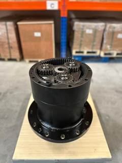 Kobelco YN32W00004F1 Swing Drive