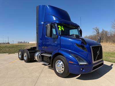 2024 Volvo VNR Day Cab Truck, LOW LOW MILES only 127,000 miles, Factory Warranty Until 2-9-27