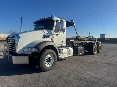 2023 Mack Granite Roll Off Truck - Galbreath Roll Off Body, Financing Available , Trades Welcome