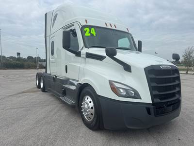 2024 Freightliner Cascadia 126 * FRESH IN, 4YR 600K Remaining Factory Warranty, 9/28/27 505HP Tri Pac Apu