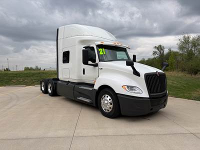 2021 International LT625 Sleeper Semi Truck, Cummins x15 , 450hp , APU , 12-Speed Automatic, Financing for ALL CREDIT Types , Warranty Options