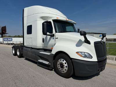 2021 International LT Sleeper Semi Truck, Cummins x15 , 450hp , APU ,12-Speed Automatic, Financing for ALL CREDIT Types, Warranty Options Available