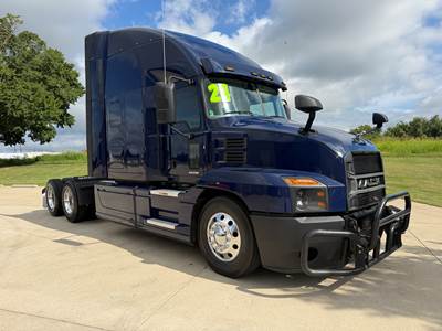 2024 Mack Anthem Sleeper Semi Truck, 362,000 Miles , Factory Warranty Options , Financing Available , Call or Text  417-987-0566