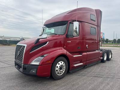 2022 Volvo VNL860 Sleeper Semi Truck , Factory Warranty , Work Station, Apu , Disc Brakes, DOT Passing, Full Detail , Zero Down Financing WAC!