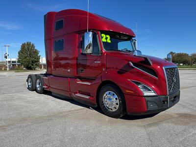 2022 Volvo VNL860 Sleeper Semi Truck , Factory Warranty , Work Station, Apu , Disc Brakes, DOT Passing, Full Detail , Zero Down Financing WAC!