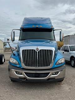 2015 International ProStar+ (Plus) Sleeper Semi Truck