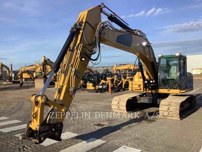 Caterpillar 323DL Excavator