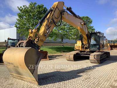 Caterpillar 330FL Excavator