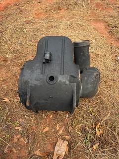 Volvo Air Box Cleaner 8082154