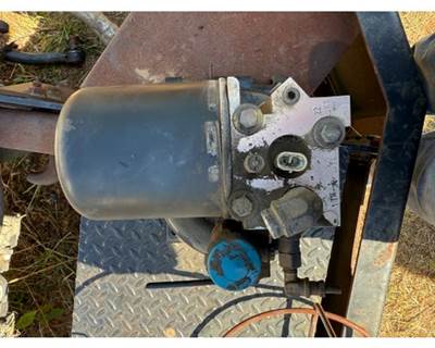 Chevrolet C7500 Air Dryer