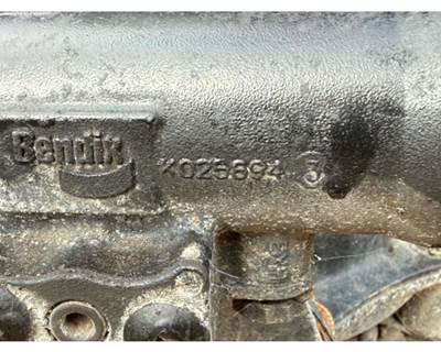 Freightliner Cascadia Left Air Dryer