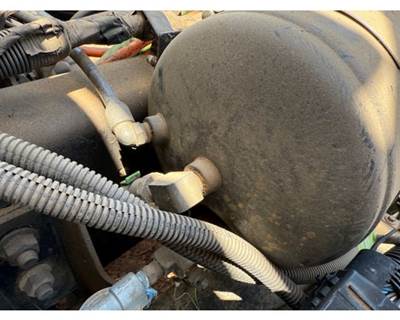 Chevrolet C7500 Right Air Tank