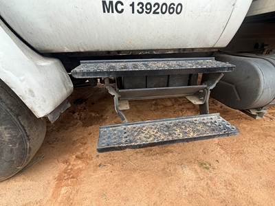 2000-2010 Ford F-650 Battery Box With Steps