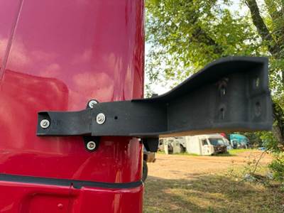 Freightliner Cascadia Right Bracket