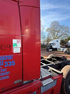 Volvo VNL Driver Side Cab Fairing for 2004-2018