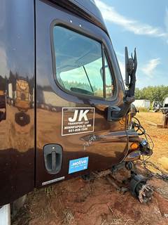 2008-2020 RH Freightliner Cascadia Door