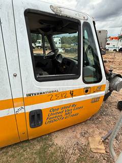 2002-2008 International 4400 Front Passenger Door