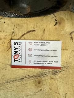 Caterpillar COLUMBIA Air Compressor for a Freightliner COLUMBIA