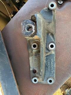 Chevrolet C7500 Engine Mount