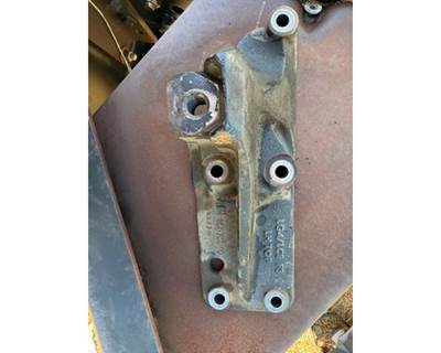Chevrolet C7500 Engine Mount