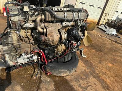 Freightliner Cascadia Engine