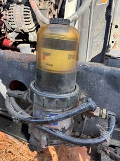 2003-2007 Volvo VNL Fuel Filter Assembly