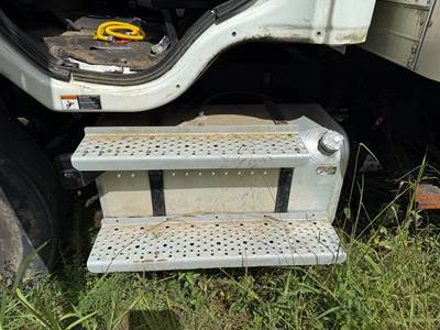 Freightliner M2 Driver Fuel Tank