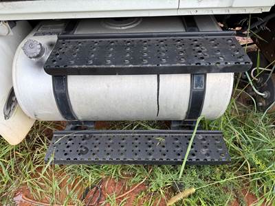 2008 International DuraStar 4300 Driver Fuel Tank