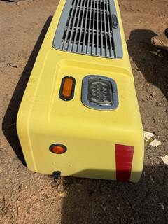 2005 Freightliner MT45 Complete Hood