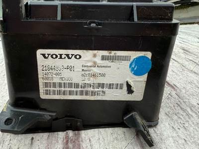 Volvo VNL Instrument Panel Cluster for a Volvo Truck VNL