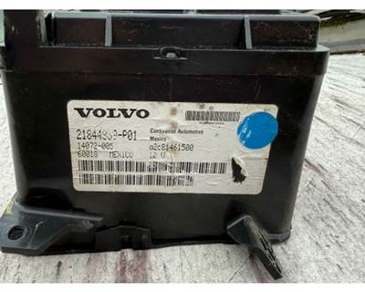 Volvo VNL Instrument Panel Cluster for a Volvo Truck VNL