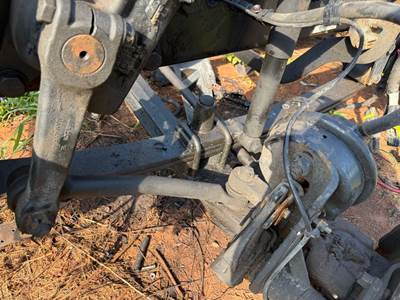 Freightliner Cascadia Left Front Leaf Spring