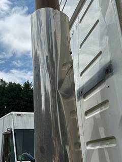 Volvo VNL Right Muffler for a Volvo Truck VNL