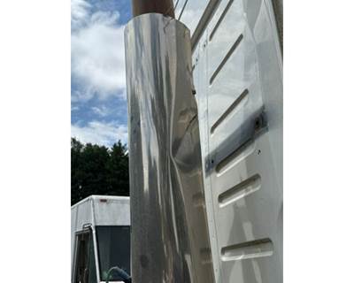 Volvo VNL Right Muffler for a Volvo Truck VNL