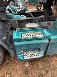 Volvo RH Rear Tank Fairing/ Skirt With Step