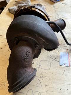 Caterpillar C13 Turbocharger / Supercharger for a Freightliner COLUMBIA