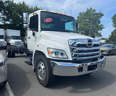 Hino L7 Cab & Chassis Truck - Automatic