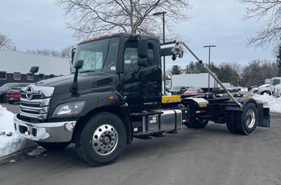 Hino L7 Hooklift Truck - Cummins, Automatic