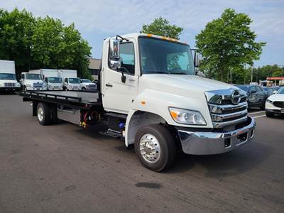 Hino L7 Rollback Tow Truck - Cummins, 260HP, Automatic